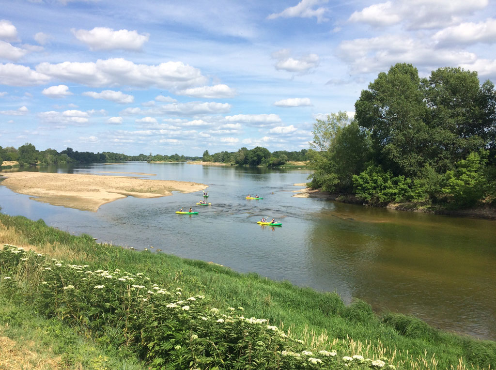 Canoeing on the Loire Canoëkayak sur la Loire Loire Daily Photo